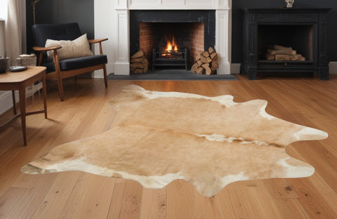 6' X 7' Tan And White Cowhide Cowhide Print Area Rug