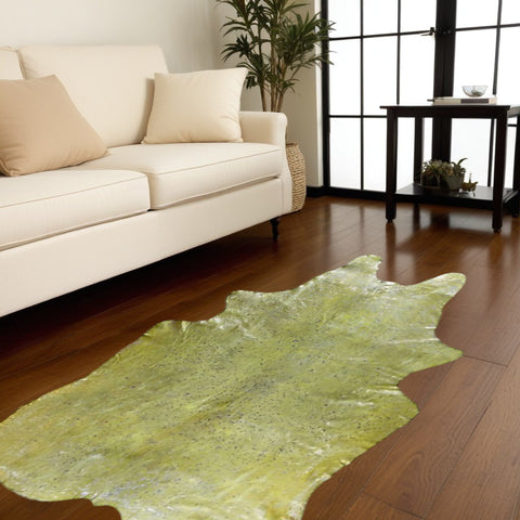 6' X 7' Lime Green Cowhide Cowhide Print Area Rug