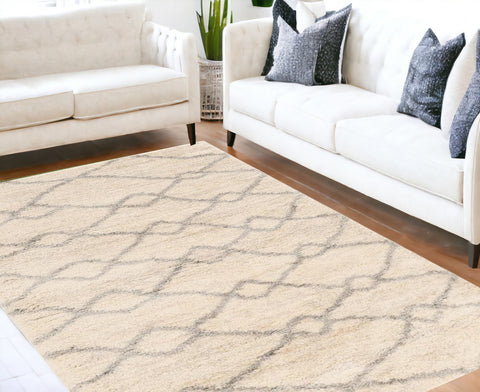 5' X 8' Ivory And Gray Chain Area Rug