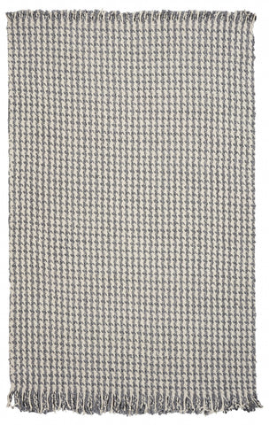 5' X 8' Ivory And Gray Wool Houndstooth Hand Woven Area Rug With Fringe