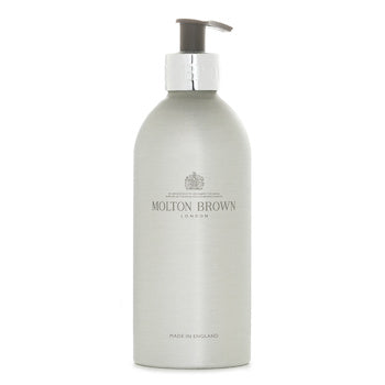 Infinite Bottle Coastal Cypress & Sea Fennel Bath & Shower Gel - 400ml