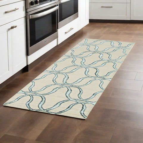 8' Silver And Ivory Trellis Hand Tufted Runner Rug