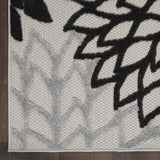 6' X 9' Black And White Indoor Outdoor Area Rug