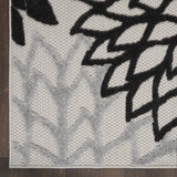 7' X 10' Black And White Handmade Indoor Outdoor Area Rug