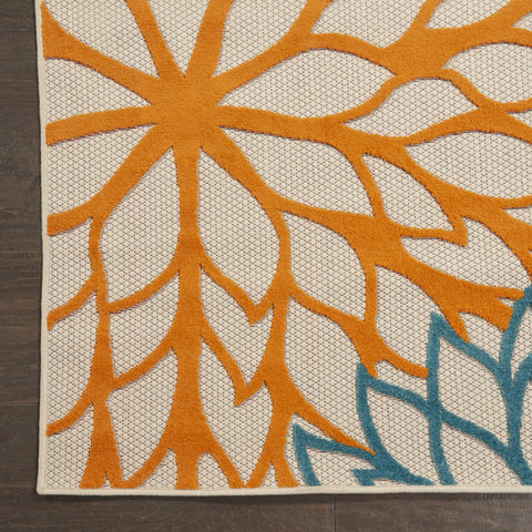 5' X 8' Green And Ivory Floral Indoor Outdoor Area Rug