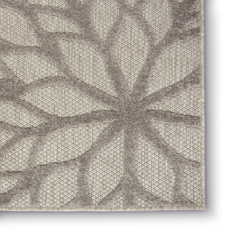 5' X 8' Gray Floral Indoor Outdoor Area Rug