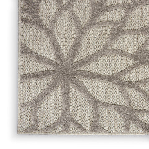 7' X 10' Gray Indoor Outdoor Area Rug