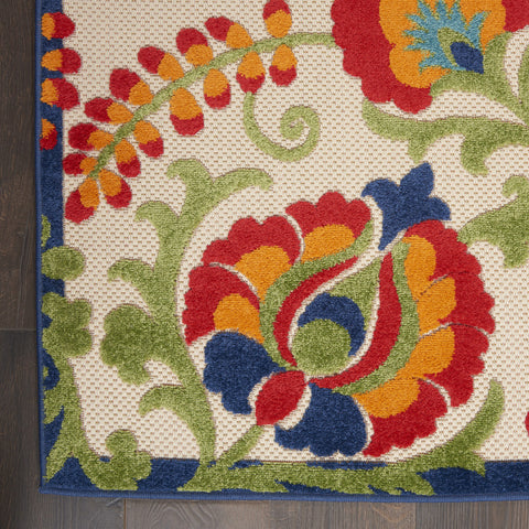 7' X 10' Green And Ivory Indoor Outdoor Area Rug