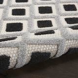 5' X 8' Black And White Indoor Outdoor Area Rug