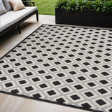 5' X 8' Black And White Indoor Outdoor Area Rug