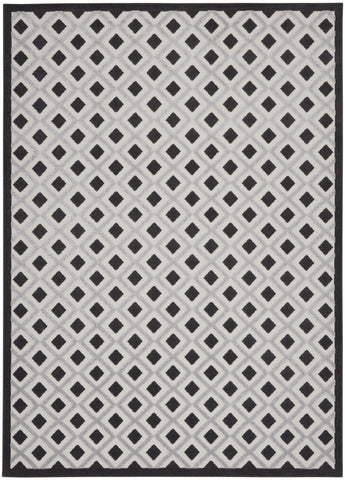 7' X 10' Black And White Indoor Outdoor Area Rug