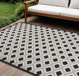 8' X 11' Black And White Indoor Outdoor Area Rug