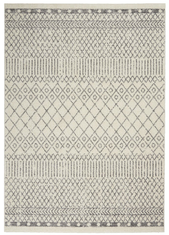 4' X 6' Gray And Ivory Geometric Distressed Area Rug