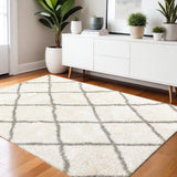 4' X 6' Ivory And Gray Geometric Lattice Area Rug