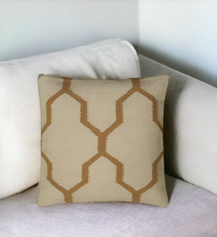 18" Natural And Gold Quatrefoil Cotton Throw Pillow