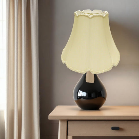 18" Antique White Empire Slanted Cylinder Scroll Edge Silk Lampshade