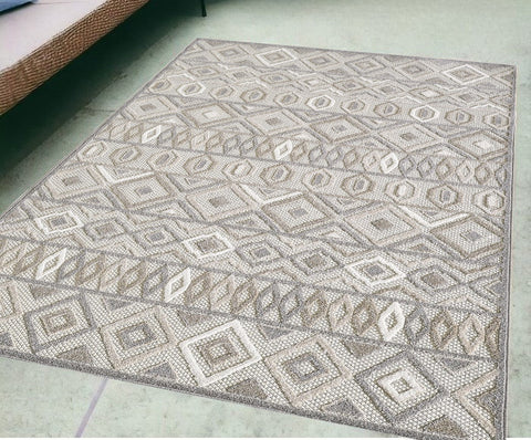 5' X 7' Gray And Ivory Southwestern Stain Resistant Indoor Outdoor Area Rug