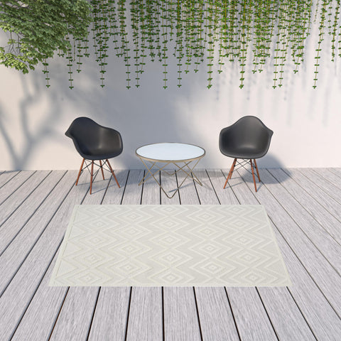 6' X 9' Ivory Indoor Outdoor Area Rug