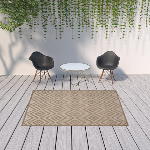 6' X 9' Beige Indoor Outdoor Area Rug