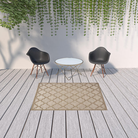 5' X 7' Beige Indoor Outdoor Area Rug