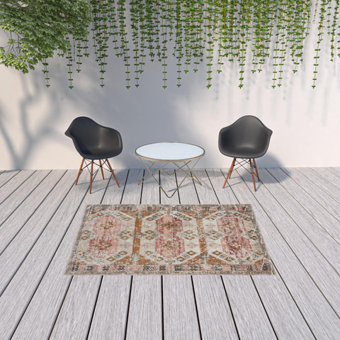 5' X 8' Cream Indoor Outdoor Area Rug