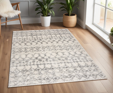 4' X 6' Gray and Ivory Southwestern Shag Power Loom Area Rug