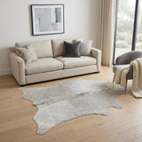 5' X 7' Light Gray Cowhide Hand Knotted Area Rug