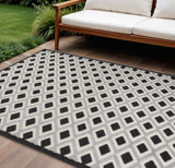 7' X 10' Black And White Geometric Indoor Outdoor Area Rug