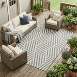 8' X 10' Gray And Ivory Geometric Washable Indoor Outdoor Area Rug