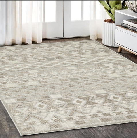5' X 8' Beige And Gray Geometric Area Rug