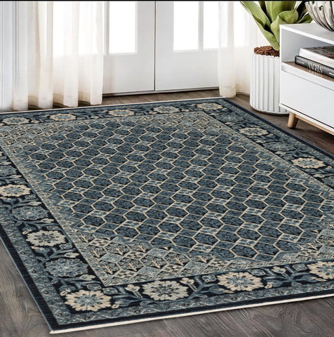5' X 8' Ivory Oriental Area Rug With Fringe