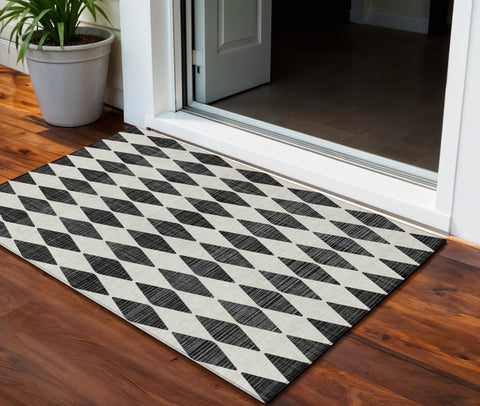 3' X 5' Black Geometric Washable Indoor Outdoor Area Rug