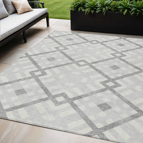 5' X 8' Silver Gray And Ivory Geometric Washable Indoor Outdoor Area Rug