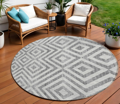 8' Gray Silver And Ivory Round Geometric Washable Indoor Outdoor Area Rug