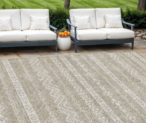 8' X 10' Beige And Ivory Southwestern Washable Indoor Outdoor Area Rug