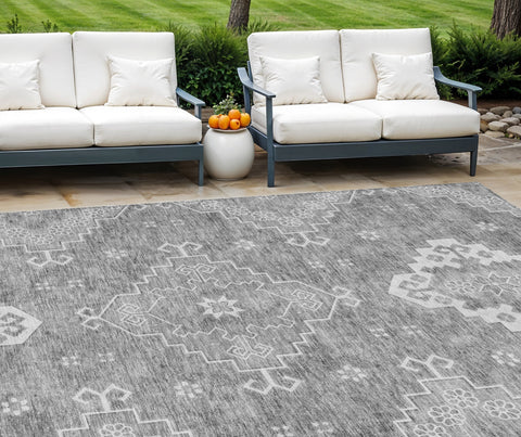 8' X 10' Gray And Ivory Medallion Washable Indoor Outdoor Area Rug