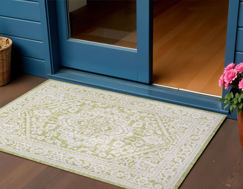 3' X 5' Green And Cream Medallion Indoor Outdoor Area Rug