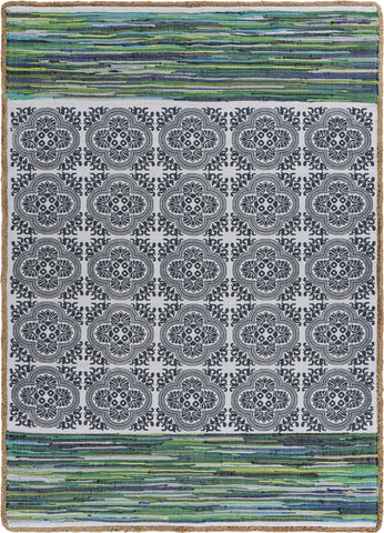 5��� x 7��� Blue and Green Chindi Area Rug